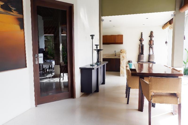 Ahimsa Beach Villa Jimbaran Rom bilde